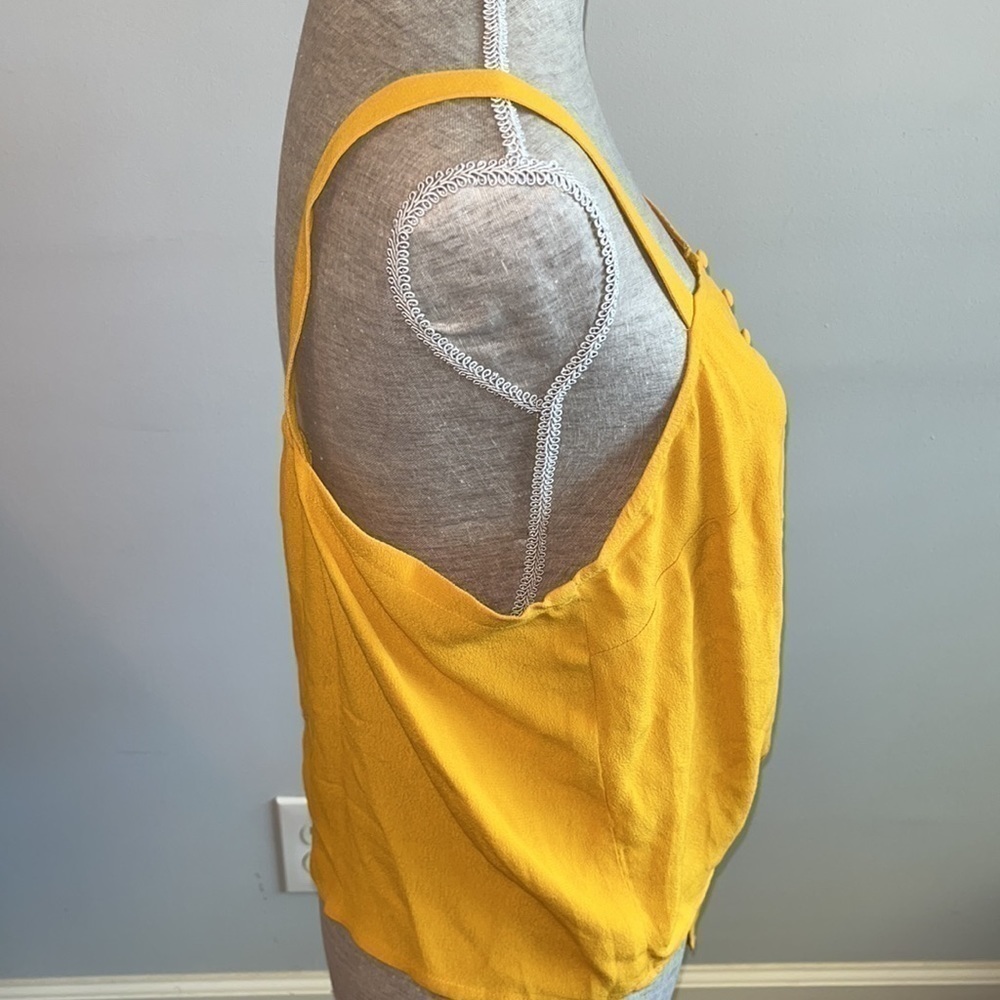 Madewell button front tie tank top size L mustard yellow.  Excellent condition - Picture 3 of 7